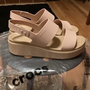 CROCS Brooklyn Matte Wrap Low Wedge Sandals - Size 8